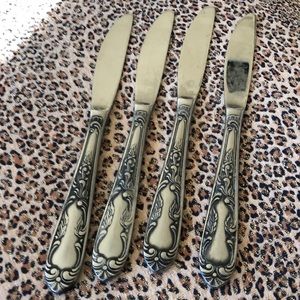 4 butter/dinner aerated knives